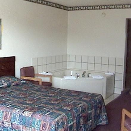 Economy Lodge And Suites Линкольн Номер фото